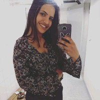 Monique Costa de faria