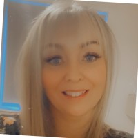 Vicky Lee