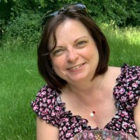 Carole Levett