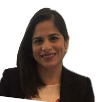 Clara Pineda, Mba