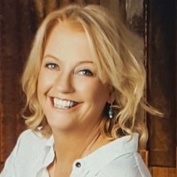 Joanne Gale