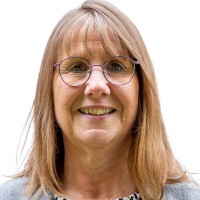Julie Hold