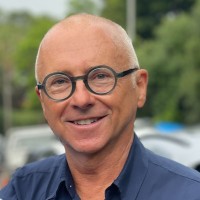 Stephen Minnett