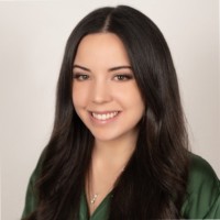 Valeria Flores