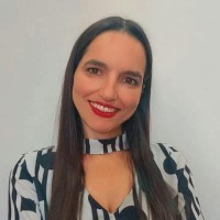 Maria Cássia J . de Faria