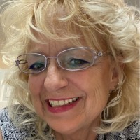 Suzanne Deeds