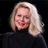 Sandra Van Der Graaff