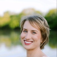 Emily Deis, Mshi