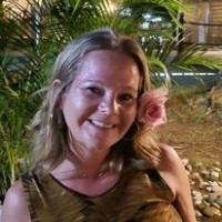 Kelly Hallada, Mba