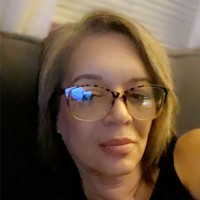 Suzette Flores