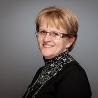 Susan Skinner, Amp