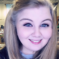 Holly Mchale