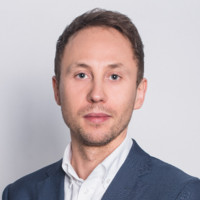 Konrad Kniaź, Mba