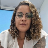 Vivien Earli Araújo Vasconcelos