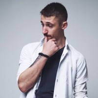 Денис Петренко