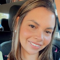 Aline Larruscaim