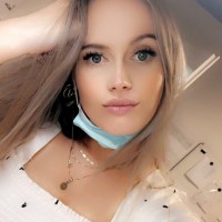 Kelly Van Den Enk