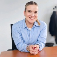 Tena Radonić