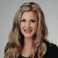 Melanie K R.