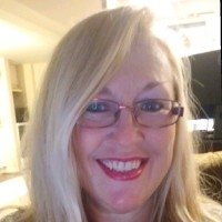 Dione Lindquist