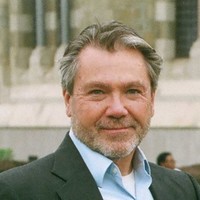 Daniel Stapleton