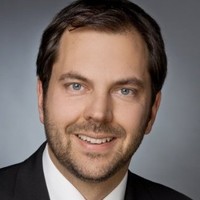 Dr. Till Riehm