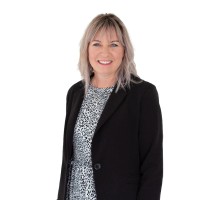 Stacey Waldron - Stacey Waldron And Rebecca Ireland Real Estate