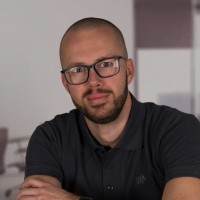Damjan Tomanek