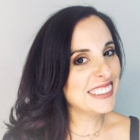 Carla Robles, Mba