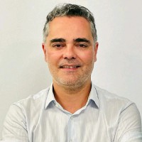 Xavier G. Carreira