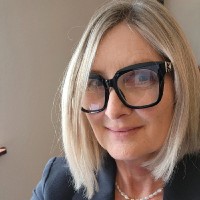 Lucinda Davidson