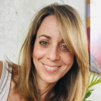 Esther Lev
