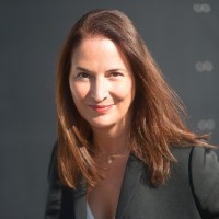 Dr. Nicole Strüber