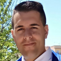 Adrián Tello Hernica