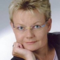 Simone M.