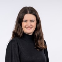 Lara Knapwost