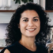 Carmela Calabro, Mba
