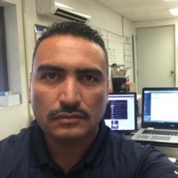 Efren Flores