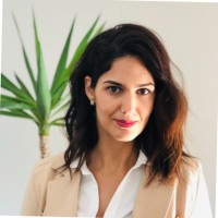 Dora Racz Hrmgt
