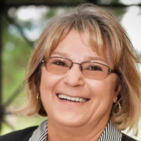 Robyn Long, Gri, Sres