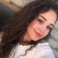 Başak Ayhan