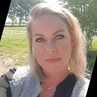 Mandy Van Bommel