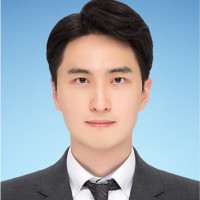 김재욱