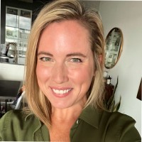 Laura Mills