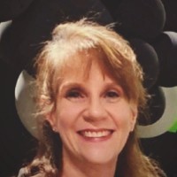 Dr Roz Rabie