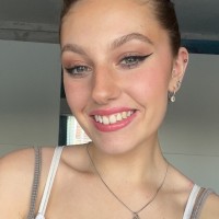 Ellie Sanders