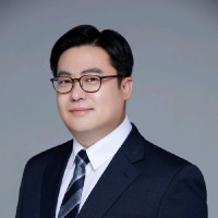 Man-Hee Lee