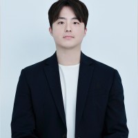 Jinwoo Jang