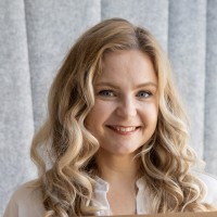 Krystyna Barger, Aia