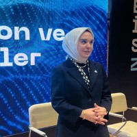 Sena Sezer